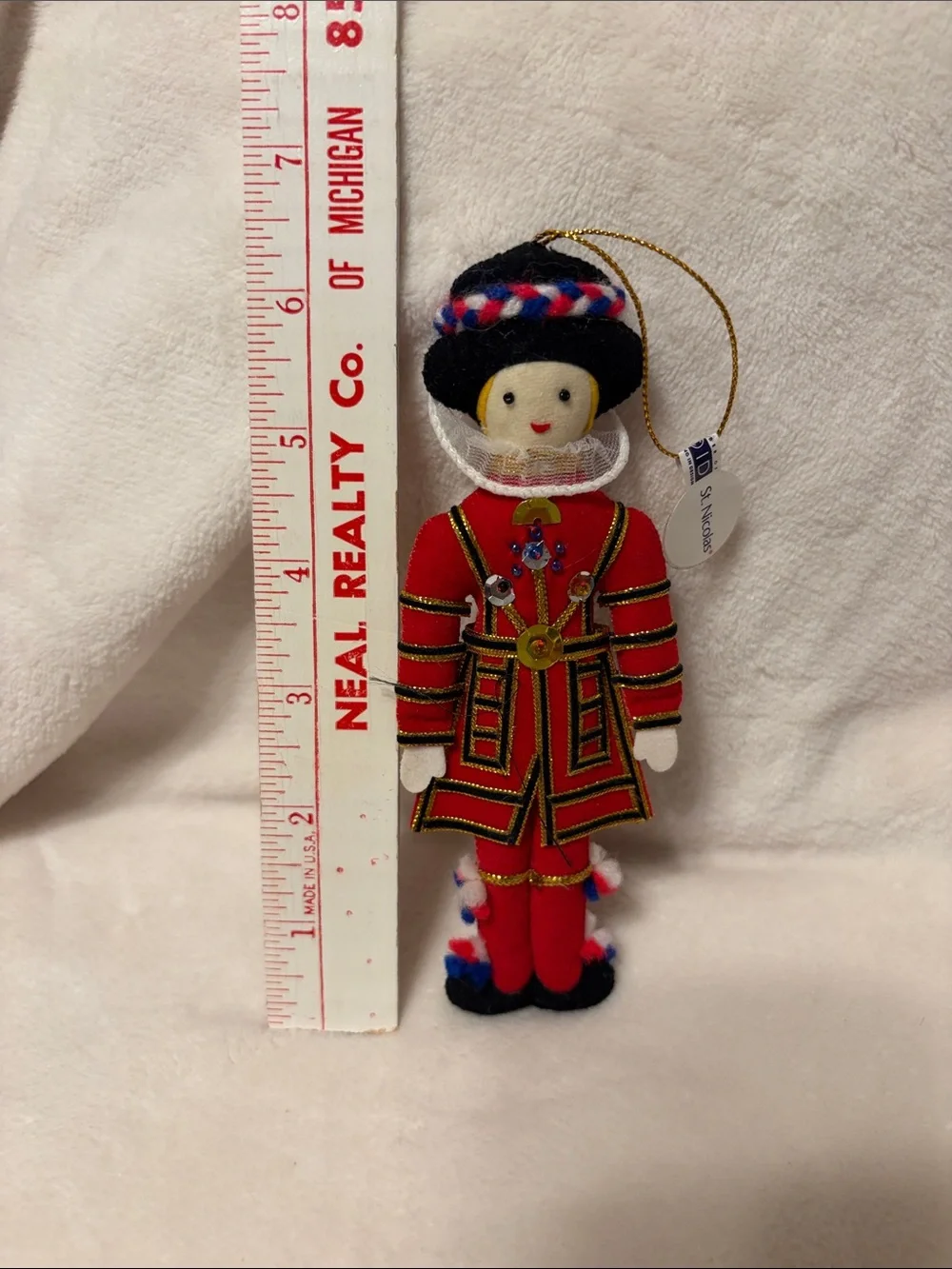 St Nicolas British soldier Beefeater ornament